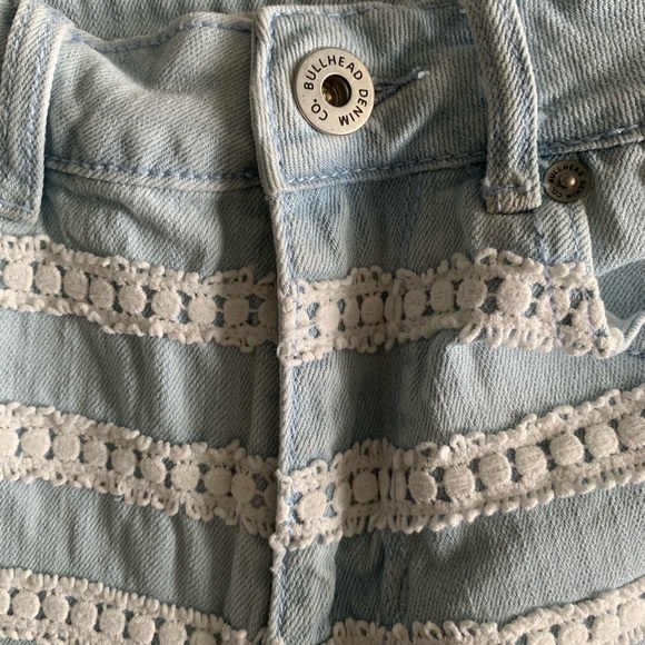 Bullhead Co. Lace Jean Shorts - Picture 3 of 4